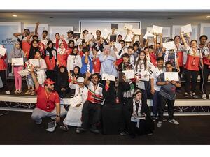 تجدر الإشارة إلى أن الاتحاد للطيران استقطبت حوالي ألف طالب، بما في ذلك لاعبي الأولمبياد الخاص للمشاركة في البرنامج