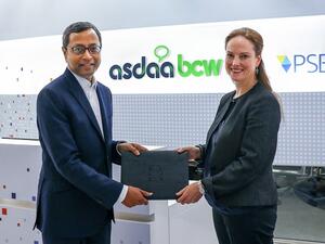 تم توقيع الاتفاقية الأولية بحضور كارلا كوفيل، المدير التنفيذي لمبادرة "بيرل"؛ وسونيل جون، رئيس "بيرسون كون آند وولف الشرق الأوسط".