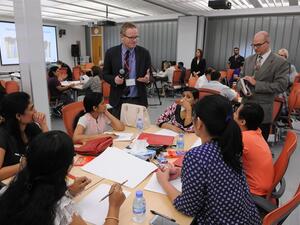 خلال إحدى ورش العمل التطبيقية