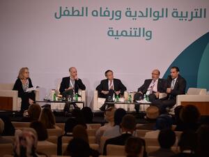 جانب من جلسة "الاستثمار في البرامج الوالدية" في اليوم الثاني من المؤتمر الدولي الذي نظمه معهد الدوحة الدولي للأسرة.    