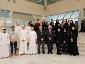 خلال الزيارة