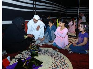 بدأت ورش عمل حرفة "قرض البرقع" في 9 مارس، وستستمر حتى الخامس عشر من الشهر نفسه.