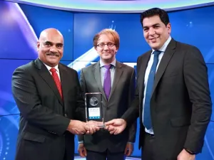 خلال الحدث
