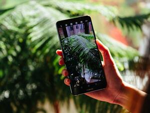 Huawei and Leica co-engineered a new dual lens camera that utilizes the world’s most advanced technology to create artistic photos in Leica image style. 