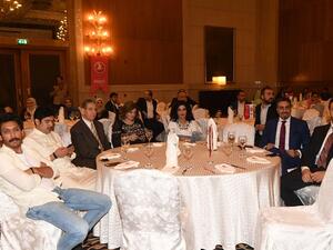 حضر الغبقة سعادة السفيرة التركية في الكويت السيدة عائشة هلال سيان كويتاك واستمتع المدعوون بكرم الضيافة التركية الأصيلة وأنغام الموسيقى.