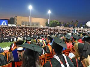 بعد دخول موكب الخريجين وموكب رئيس الجامعة ووكيل الشؤون الأكاديمية والعمداء وأعضاء مجلس الأمناء بالأثواب الإحتفالية استهل الإحتفال بالنشيد الوطني اللبناني ليتكلم بعد ذلك رئيس الجامعة الدكتور فضلو خوري.