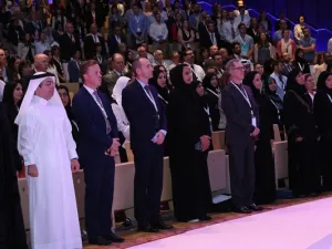 سعادة الشيخة هند بنت حمد آل ثاني، نائب رئيس مجلس الإدارة والرئيس التنفيذي لمؤسسة قطر أثناء حضورها المنتدى السنوي الثالث للتعليم والتعلّم