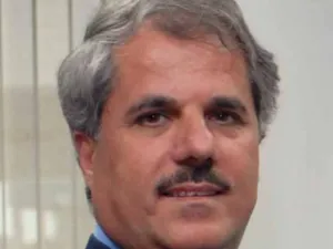 السيد أحمد عياش مدير عام فاست تراك