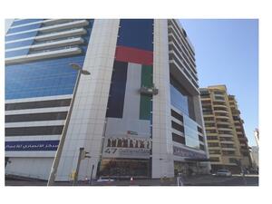Al Ansari Exchange raised the UAE national flag on its main head office in celebration of the “Flag Day”.