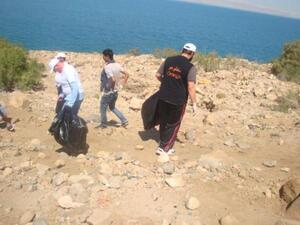 حملة النظافة في منطقة البحر الميت