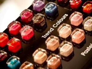 Colour cosmetics
