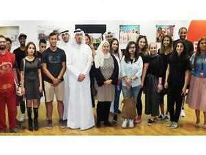 قدم عدد من موظفي قطاع الاتصال المؤسسي أمثلة على المهام والأعمال التي يقومون بها بشكل يومي