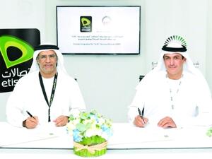 وقع المذكرة سلطان الظاهري مدير عام اتصالات بالإنابة منطقة أبوظبي، وسعيد السويدي المدير العام لشركة أبوظبي للتوزيع.