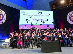 The class of 2017 raises the number of CMU-Q alumni to 679; they join a worldwide Carnegie Mellon network of more than 100,000 graduates. 