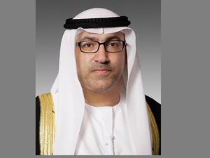 معالي عبد الرحمن بن محمد العويس، وزير الصحة.
 