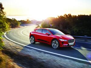 سيارة I-PACE من جاغوار مجهزة بالجيل الجديد من تقنيات الذكاء الاصطناعي.