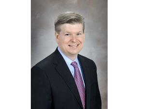 إريك ويلسون، المدير الطبي لقسم جراحات السمنة بمركز "UT MIST" لجراحات السمنة وأمراض الأيض في تكساس بالولايات المتحدة الأمريكية