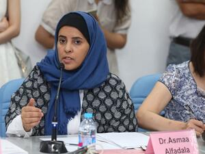 الدكتور أسماء الفضالة، مدير البحوث بمؤتمر وايز، أثناء إلقاء كلمتها في بكين