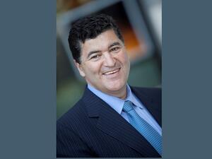 الدكتور إلياس الزرهوني، رئيس Global R&D سانوفي فرنسا والمدير السابق للمعاهد القومية الأمريكية للصحة، سيتحدث في جلسة النقاش الافتتاحية الرئيسية خلال مؤتمر مؤسسة قطر السنوي للبحوث 2016