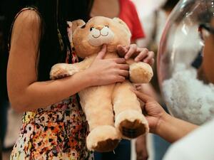 قسيمة للحصول على دُمية الدب المخصصة لكل متبرع يوم الجمعة 16 يونيو.