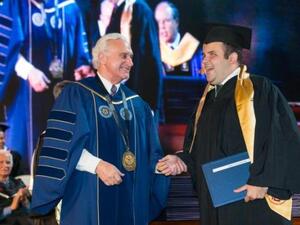 محمد الشافعي، خريج قسم الفلسفة لعام 2017 بالجامعة الأمريكية بالقاهرة