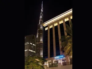 المقر الرئيسي لنور بنك في إعمار سكوير، وسط مدينة دبي