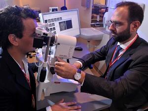 اختبار فحص القرنية بواسطة المجهر متحد البؤر (CCM)