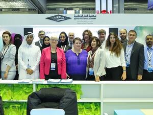 فريق العمل  في مكتبة قطر الوطنية خلال المشاركة في معرض الدوحة الدولي السادس والعشرين للكتاب