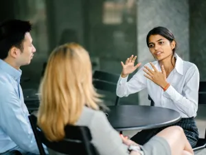 هل هناك أنواع مختلفة من المقابلات الشخصية وكيف تختلف عن بعضها؟