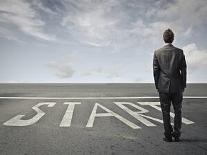 It seems like a maze. You don’t know which path to take, which turn to make, and which tools to use. Searching for a job for the very first time can be an overwhelming experience. (Shutterstock)