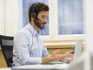 How do we choose which video conferencing software to use? (Shutterstock)
