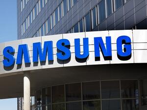 توقعت Samsung ان تبلغ المبيعات الموحدة للربع الرابع نحو 59 تريليون وون ادنى من توقعات المحللين التي كانت عند 62.8 تريليون وون