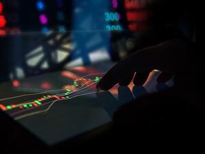 With just 14 percent of Egyptians having bank accounts, FinTech companies should be cashing in on the banks’ shortcomings, but they're not. Here's what's preventing FinTech from being adopted in Egypt. (Shutterstock)