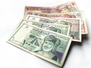 بدء إنتاج الغاز الطبيعي وفتح مطار جديد في مسقط سيحقق أقوى نمو للسلطنة منذ عام 2015.