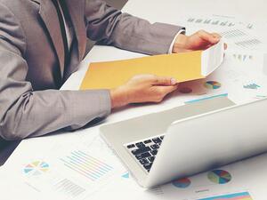 Here's what will make a great cover letter this year. (Shutterstock)