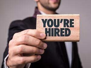 Local banks increased their hiring while foreign banks reduced the number of employees. (Shutterstock)