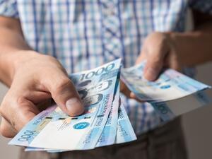 Remittances from Kuwait fell by 20.4 percent despite the resumption of OFW deployment last May. (Shutterstock)
