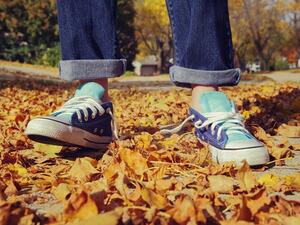 Fall is a good time for you to get up and get moving, experts say. (Shutterstock)
