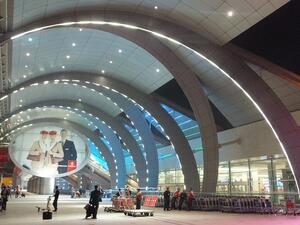 مطار دبي الدولي تعامل مع 6.89 ملايين مسافر في نوفمبر الفائت بانخفاض طفيف نسبته 0.8% مقارنة مع نوفمبر 2017