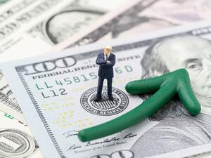 ارتفع الدين العام الأميركي، ليصل لأول مرة إلى 21 تريليوناً و13 مليار دولار، بحسب بيانات وزارة الخزانة الأميركية