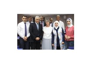 عقدت الأكاديمية بالتعاون مع جامعة كامبريدج دورة تأهيلية لمجموعة من المتخصصين في اللغة الإنجليزية.