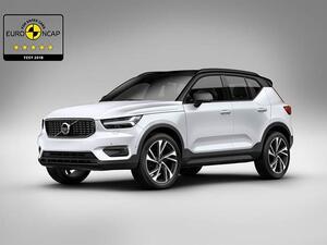 من هذا المنطلق، تكون "XC40" قد انضمت إلى شقيقاتها الأكبر في سلسلتي "60" و"90" على اعتبارها واحدة من أكثر السيارات أماناً على الطرقات.