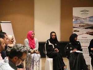 حلقة نقاشية حول كتاب "عيشها صح"