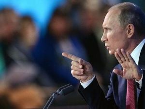 Russian President Vladimir Putin pointing the finger (AFP/File Photo)	