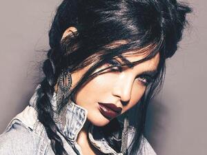 الفنانة اللبنانية قمر