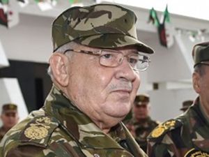 نائب وزير الدفاع الوطني، رئيس أركان الجيش الوطني الشعبي، الفريق أحمد قايد صالح
