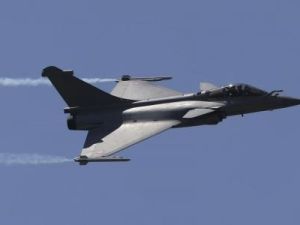 مقاتلة فرنسية من طراز رافال