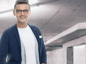 Ramez is filming nearly two episodes a day from his new prank show in order to finish filming in the shortest possible time (Source: ramezgalalac - Instagram)