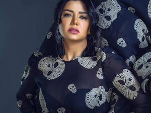 Rania Youssef insisted that the photographer at Cairo Film Festival is wrong for taking a picture of her backside (Source: raniayoussef_ - Instagram)