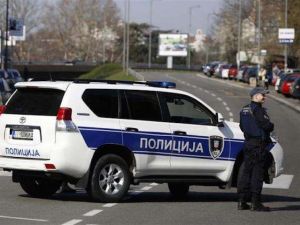 الشرطة الصربية تجلي رئيس الوزراء بعد العثور على أسلحة قرب منزله